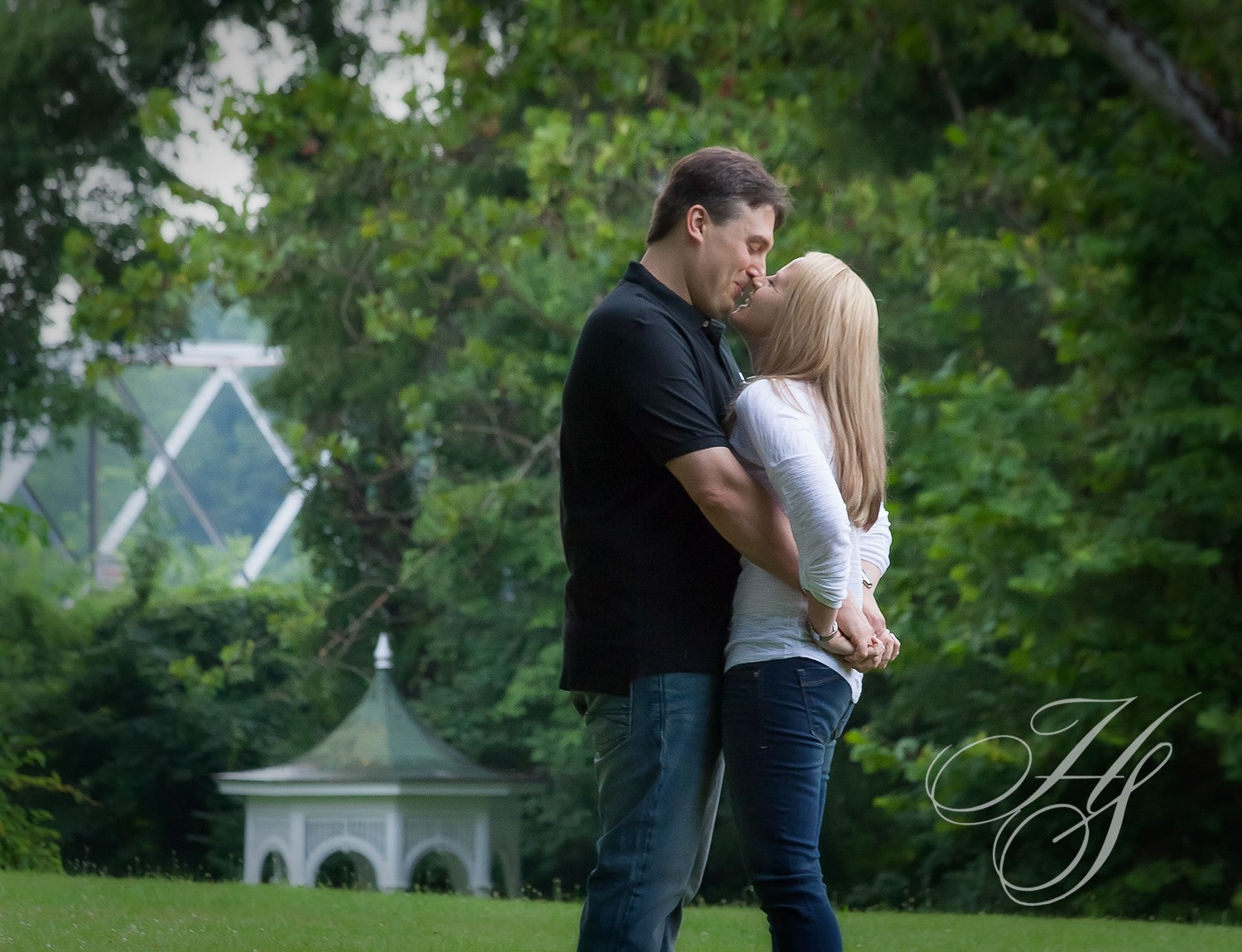 Heirloom Studio | Engagement portrait | on Location