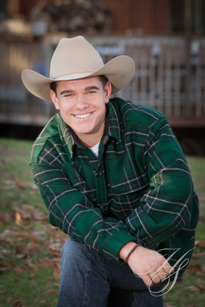 Heirloom Studio | Senior Portrait | on location